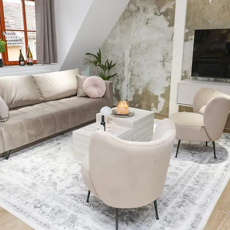 Appartement Weinquartier Weingarten Dachloft, 90 Qm, Altstadt, Kueche, 3 Schlafzimmer, Dachterrasse Naumburg (Saale)