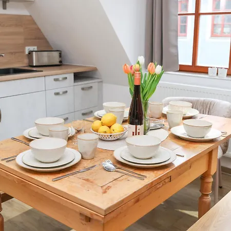 Appartement Weinquartier Weingarten Dachloft, 90 Qm, Altstadt, Kueche, 3 Schlafzimmer, Dachterrasse *
