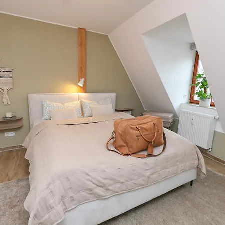 Weinquartier Weingarten Dachloft, 90 Qm, Altstadt, Kueche, 3 Schlafzimmer, Dachterrasse
