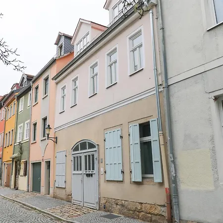 Weinquartier Weingarten Dachloft, 90 Qm, Altstadt, Kueche, 3 Schlafzimmer, Dachterrasse Appartement *
